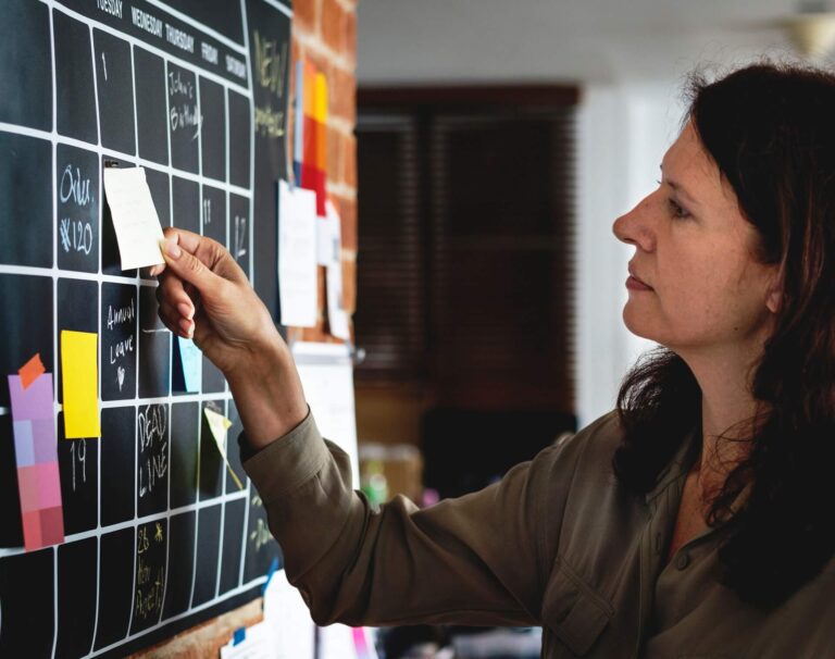 Mennyi idő egy vállalkozás elindítása? Út az ötlettől az első vevőkig